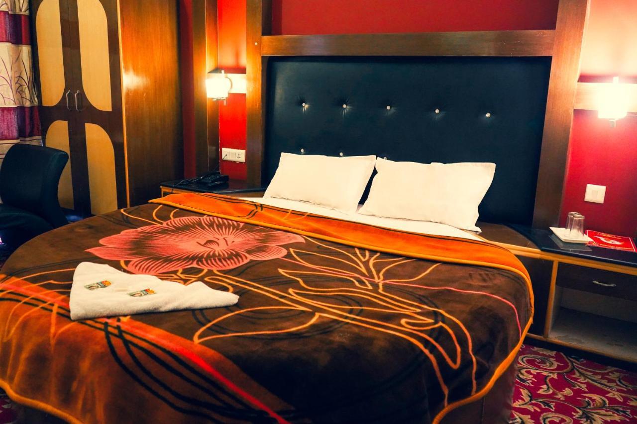 Hotel Akash Regency Manāli Dış mekan fotoğraf