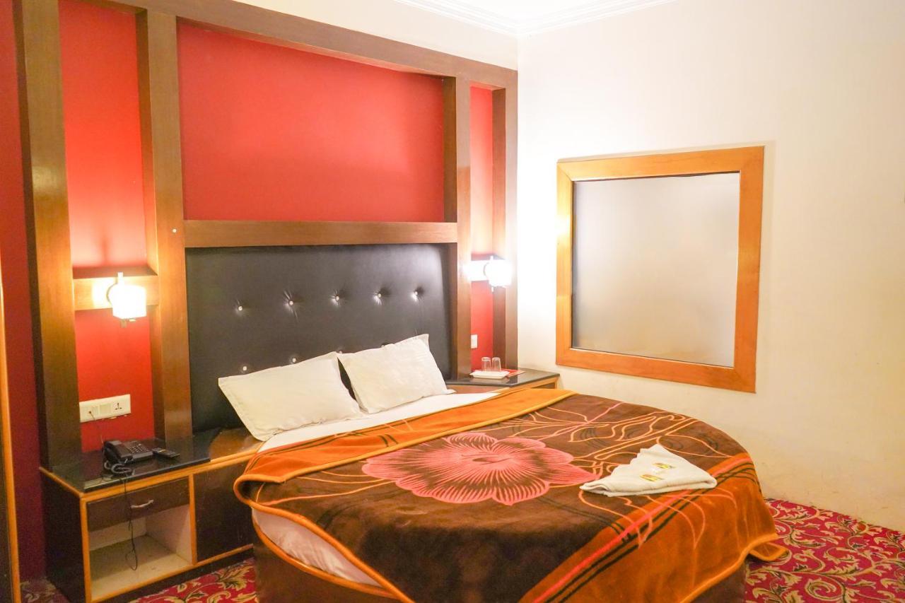 Hotel Akash Regency Manāli Dış mekan fotoğraf