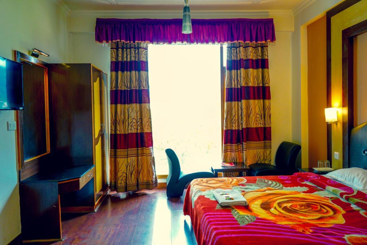 Hotel Akash Regency Manāli Dış mekan fotoğraf