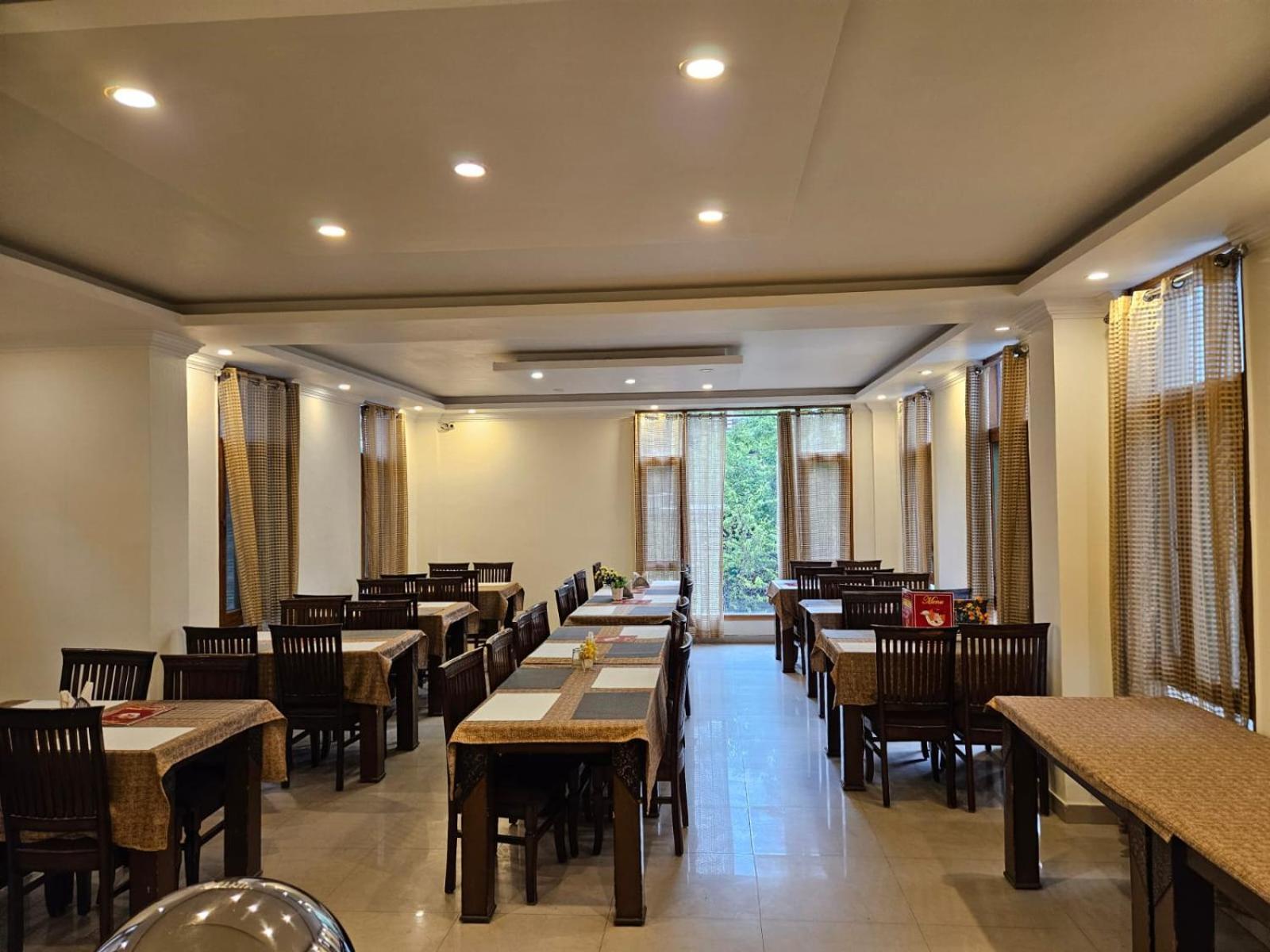 Hotel Akash Regency Manāli Dış mekan fotoğraf