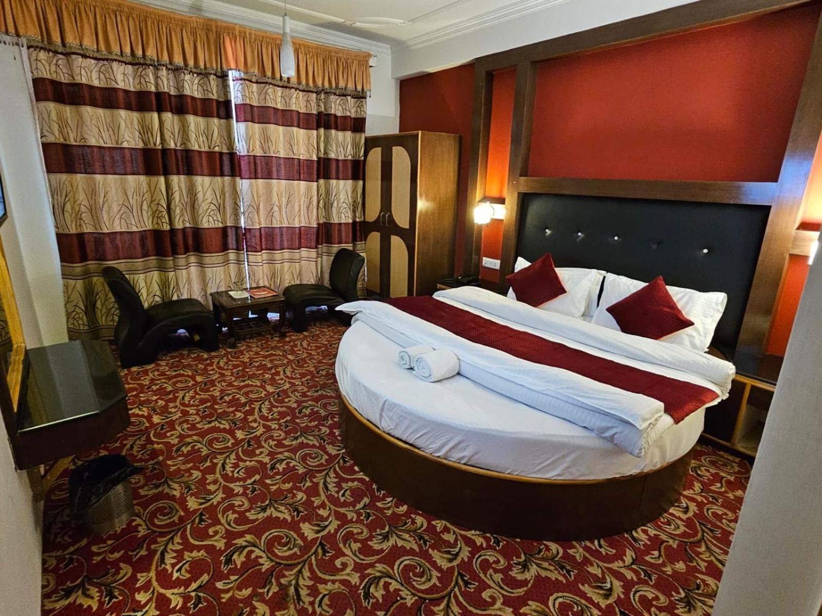 Hotel Akash Regency Manāli Dış mekan fotoğraf